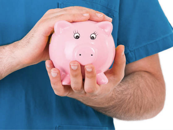 Los estudiantes de odontología deben ahorrar.